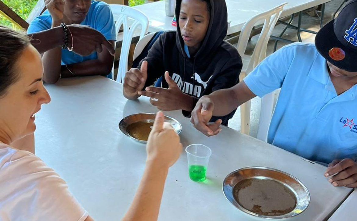 2025-10-01 Voluntariado Jardanay – Joca (5)